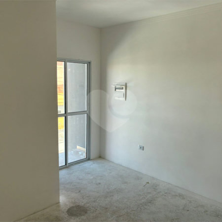 Sobrado à venda com 3 quartos, sendo 1 suíte,  em Calmon Viana, Poá, SP
