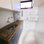 Apartamento Residencial à venda, Pitangueiras, Guarujá - AP0136.