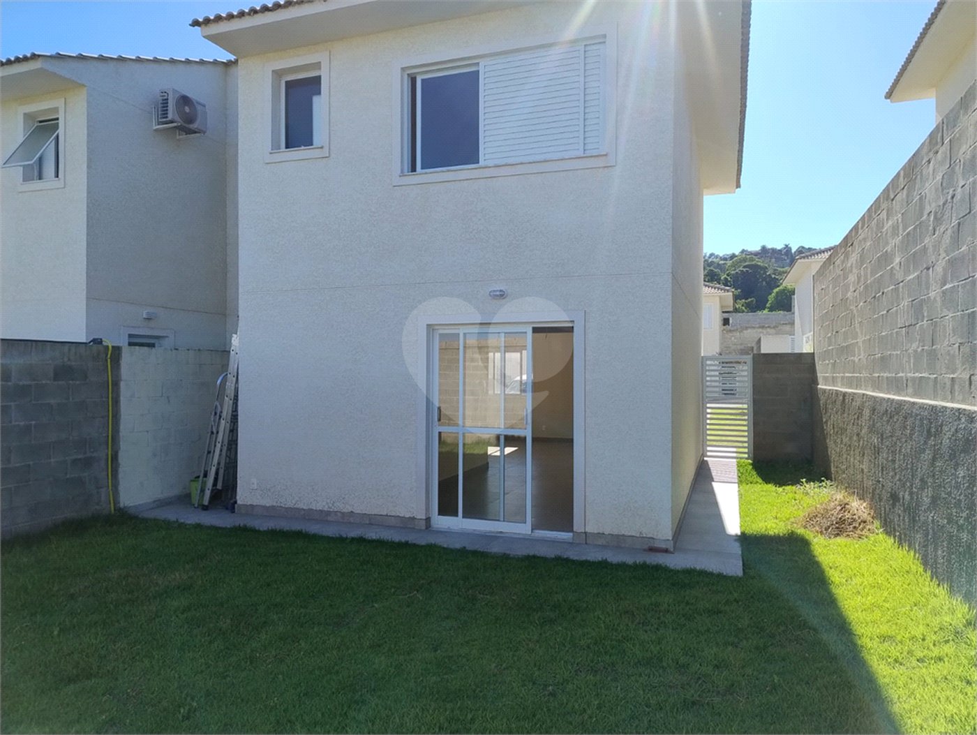 Casa para alugar com 3 quartos, sendo 1 suíte, no condomínio Vila Quinta dos Manacás, Vinhedo - SP