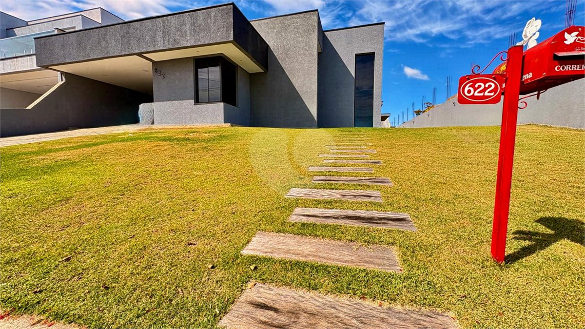 Casa à venda com 3 suítes no condomínio Village Ipanema 2, Araçoiaba da Serra - SP