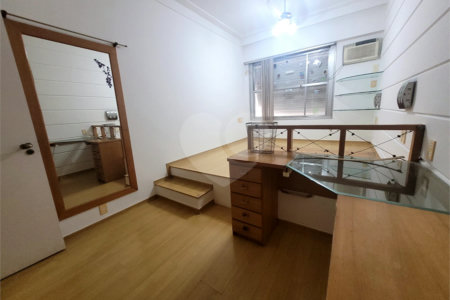 Apartamento à venda com 4 quartos, sendo 1 suíte, em Copacabana, Rio de Janeiro, RJ