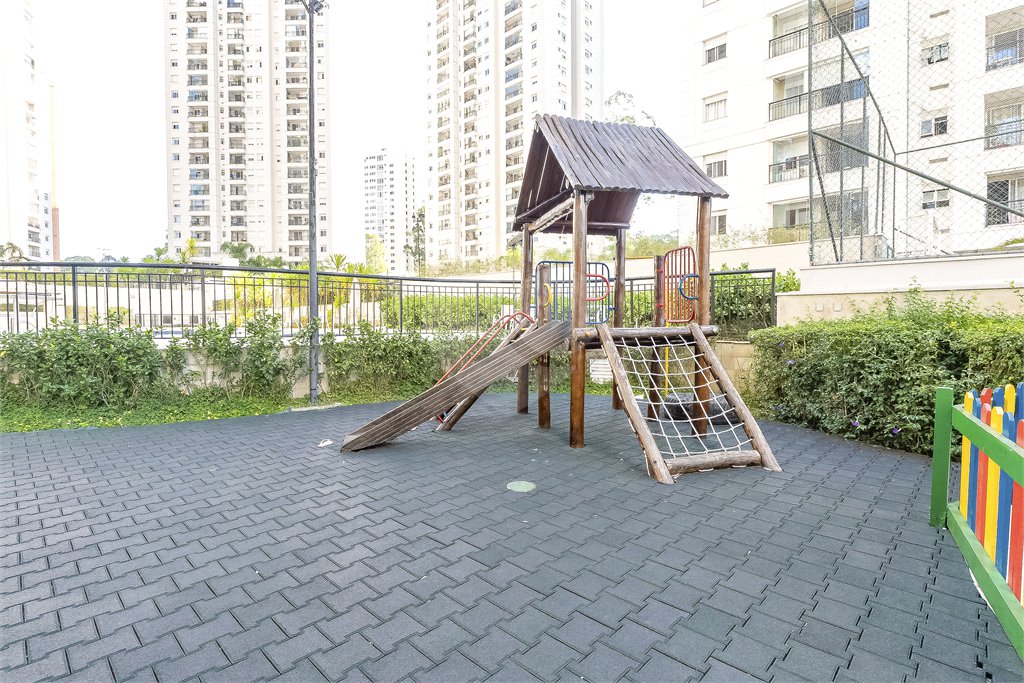 Apartamento à venda com 3 quartos, sendo 1 suíte, em Jardim Parque Morumbi, São Paulo, SP