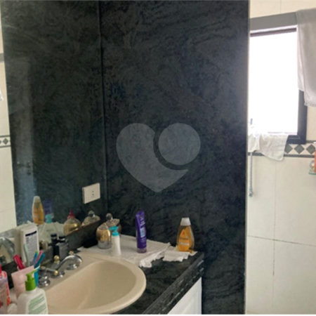 Apartamento à venda com 4 quartos, sendo 2 suítes,  em Moema, São Paulo, SP