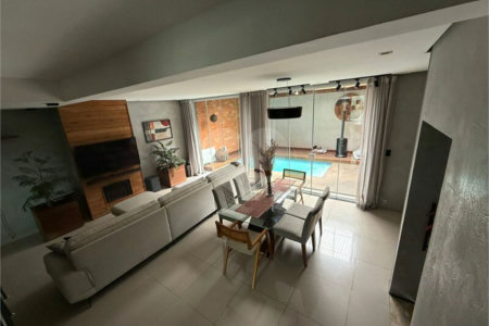Casa à venda com 3 suítes em Taboão, São Roque, SP