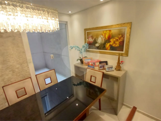 Sobrado à venda com 3 suítes em Vila Nivi, São Paulo, SP