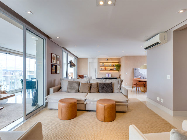 Apartamento à venda com 4 suítes em Campo Belo, São Paulo, SP