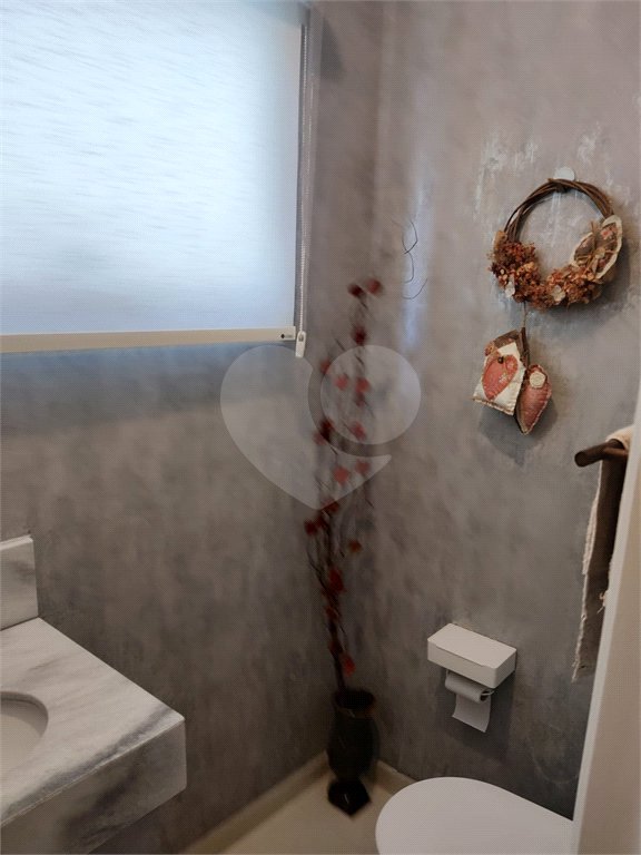 Casa à venda com 3 quartos, sendo 1 suíte,  no condomínio Residencial Jardim das Palmeiras, Vinhedo - SP