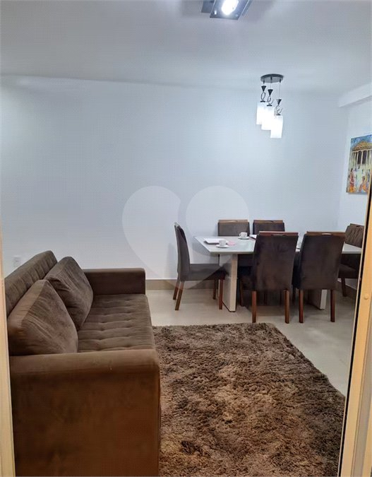 Apartamento com uma suíte para locação ao lado do Shopping Metrô Tatuapé. SP