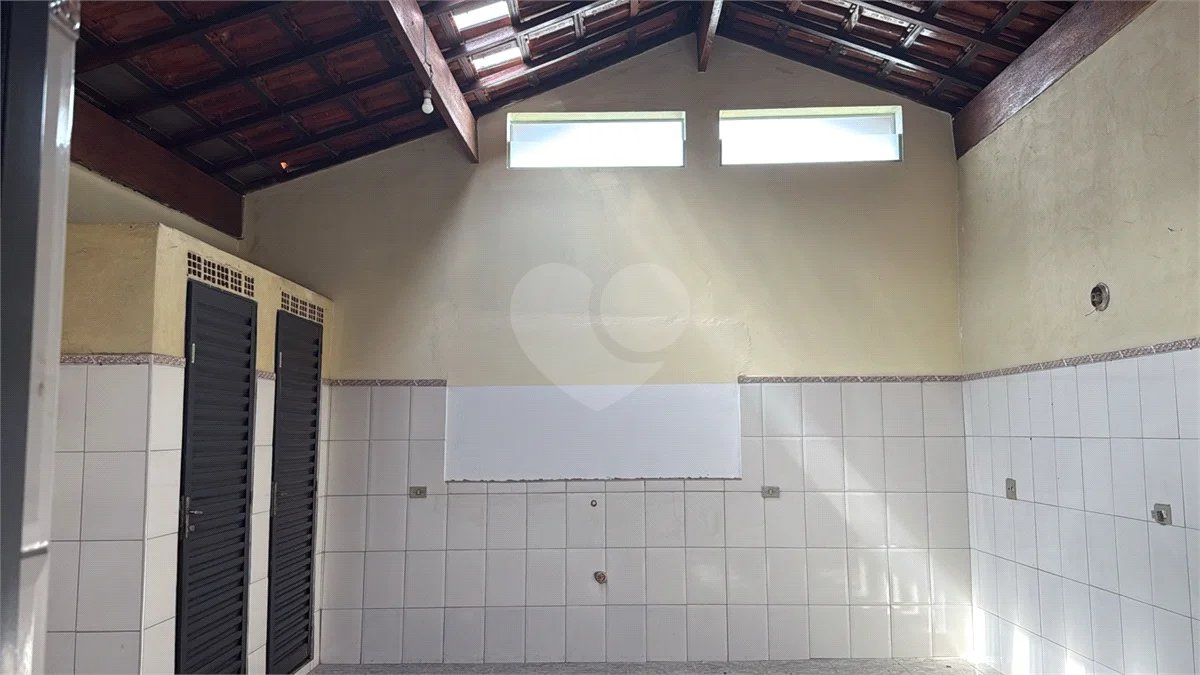 Casa a venda, composta por 2 casas separadas no Jaraguá em Piracicaba - SP.