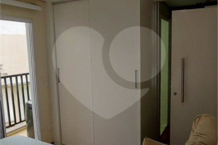 Casa à venda com 3 quartos, sendo 1 suíte, no condomínio Ville Resedá, São Paulo - SP