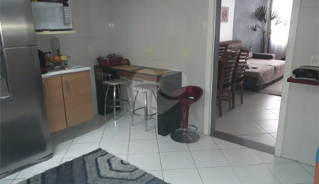 Casa à venda com 3 quartos, sendo 2 suítes, no condomínio Residencial Villagio Del Cuore, São Paulo - SP