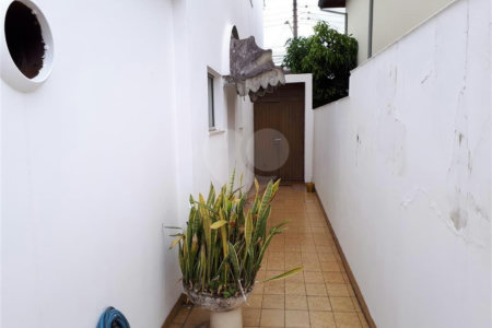 Sobrado à venda com 2 suítes em Santo Amaro, São Paulo, SP