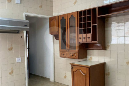 Sobrado à venda com 3 quartos em Vila Progredior, São Paulo, SP