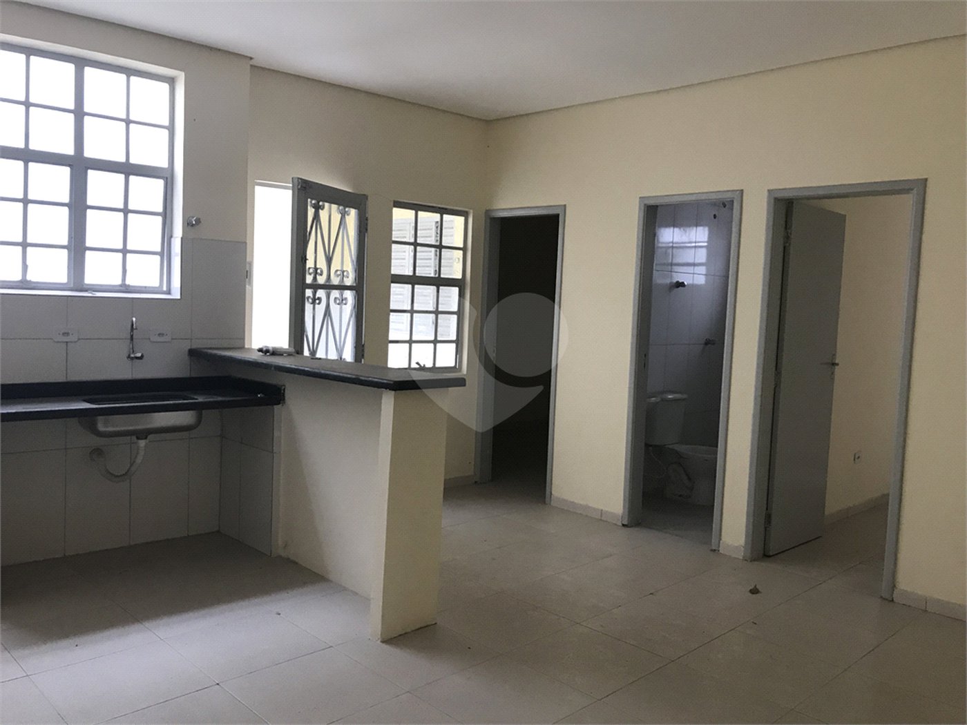 Casa à venda com 4 quartos, sendo 1 suíte, em Santana, São Paulo, SP