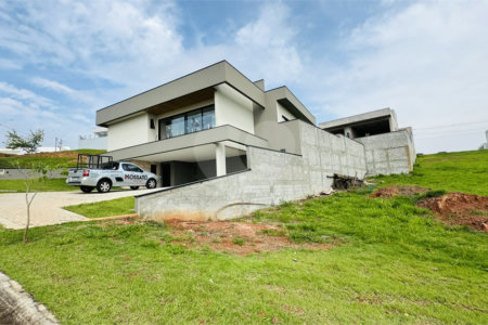Casa à venda com 3 suítes no condomínio Santa Isabel I, Louveira - SP