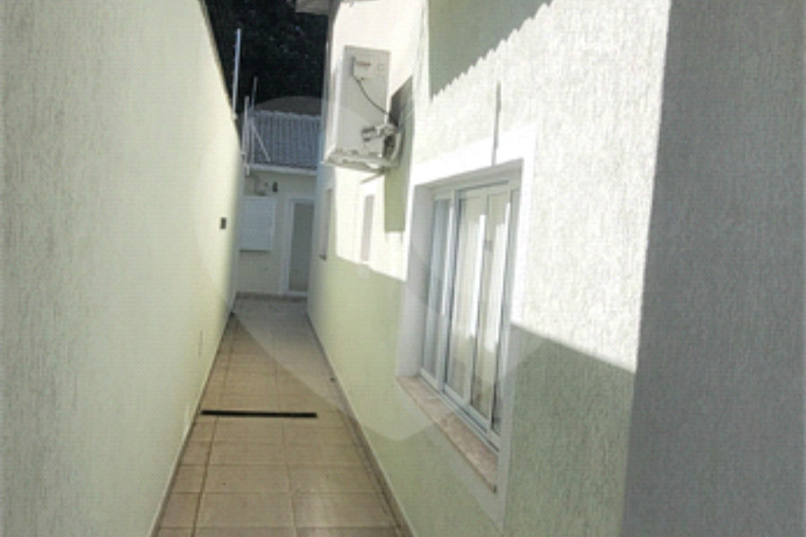 Sobrado à venda com 4 quartos, sendo 2 suítes, em Vila Irmãos Arnoni, São Paulo, SP