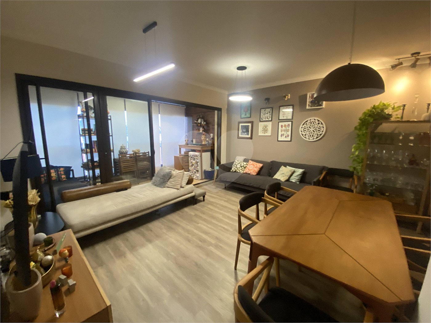 Apartamento à venda com 2 quartos, sendo 1 suíte,  em Vila Monumento, São Paulo, SP