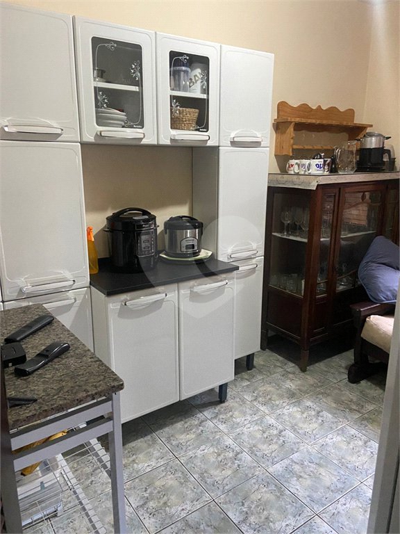 Sobrado à venda com 3 quartos, sendo 1 suíte,  em Vila Suissa, Mogi das Cruzes, SP