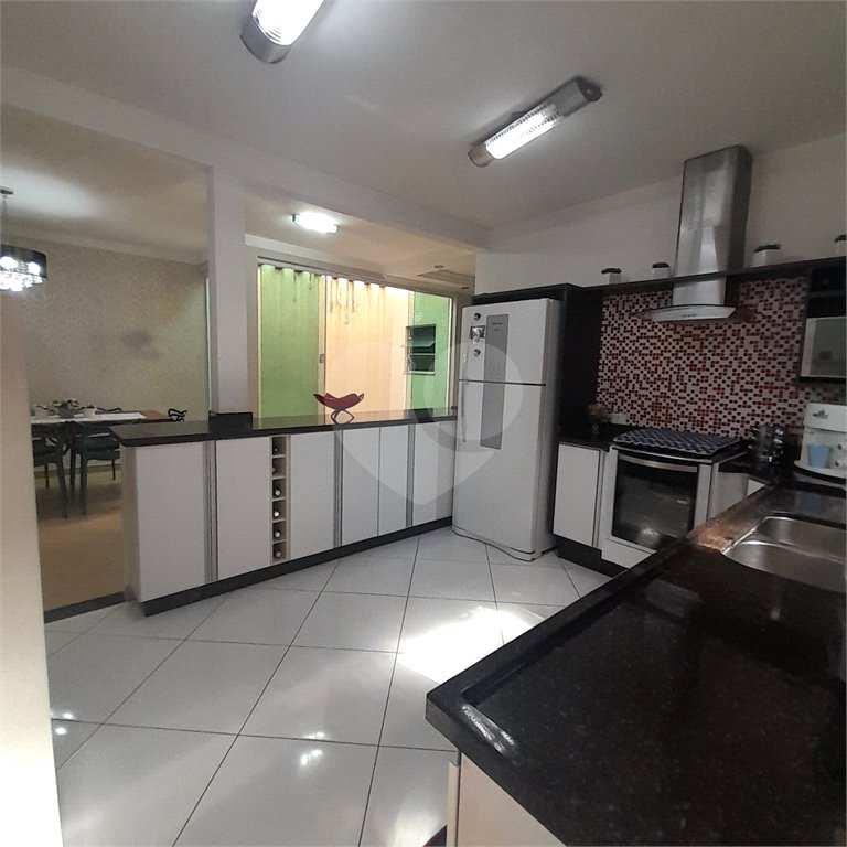 Casa à venda com 3 quartos, sendo 1 suíte,  em Vila Suissa, Mogi das Cruzes, SP