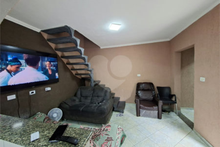 Casa à venda com 4 quartos, sendo 1 suíte,  em Vila Santa Maria, Guarulhos, SP
