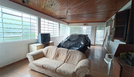 Casa à venda com 3 quartos em Vila Santa Rosália, São Roque, SP