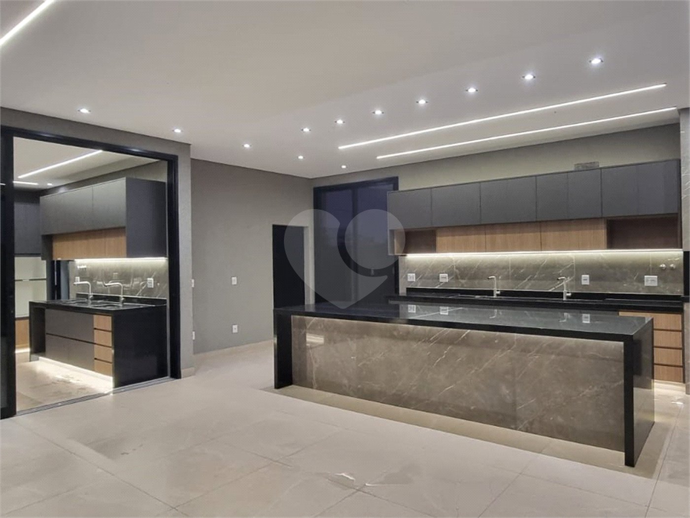 Casa à venda com 4 suítes no condomínio Alphaville, Ribeirão Preto - SP