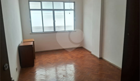 Apartamento à venda com 2 quartos, sendo 1 suíte,  em Tijuca, Rio de Janeiro, RJ