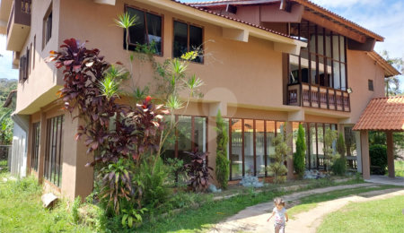 Chácara à venda com 8 quartos, sendo 7 suítes,  em Jardim Chácara Méa, Suzano, SP
