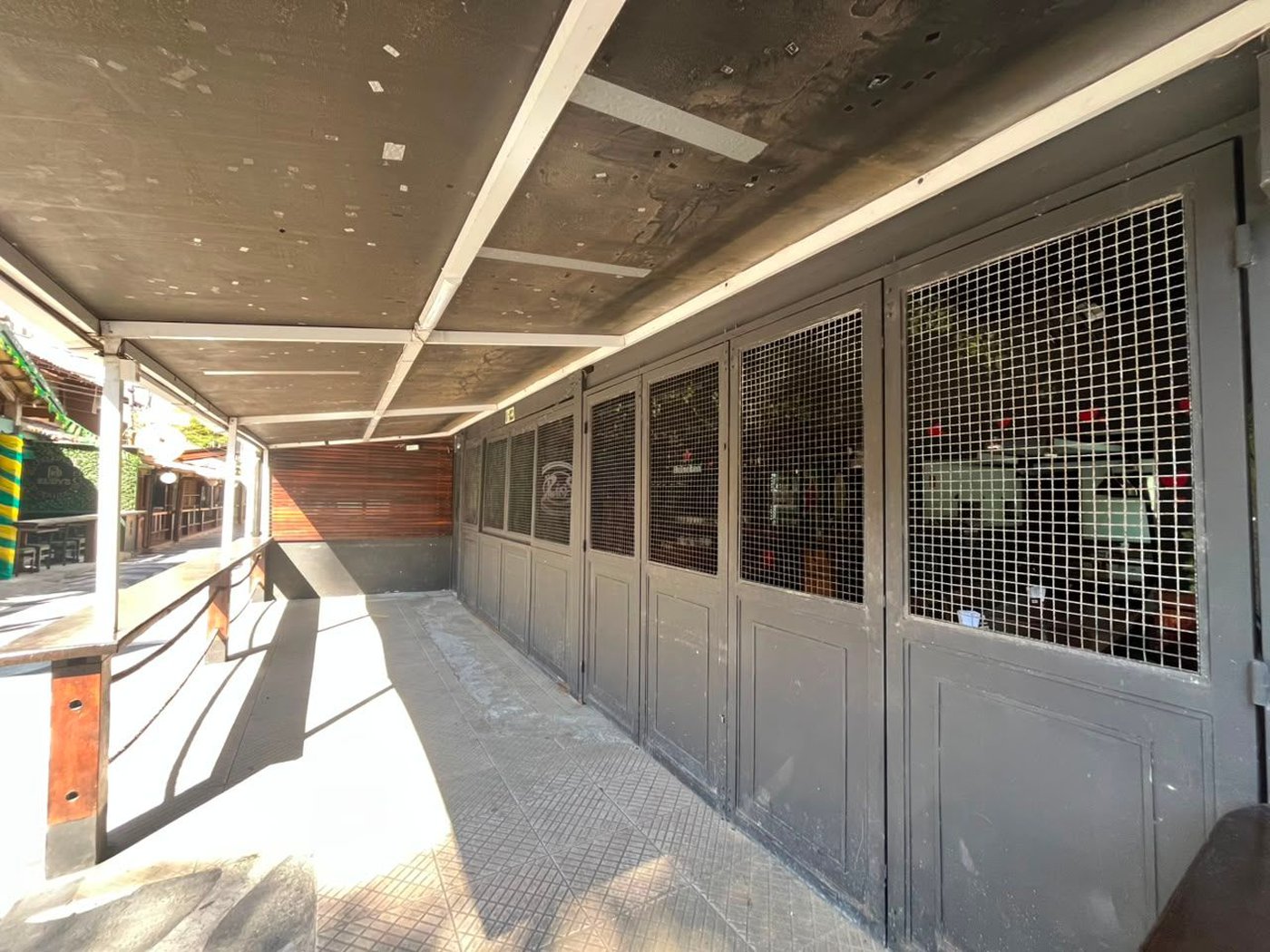 Ponto comercial à venda por R$ 350.000 - Barra Funda - Guarujá/SP