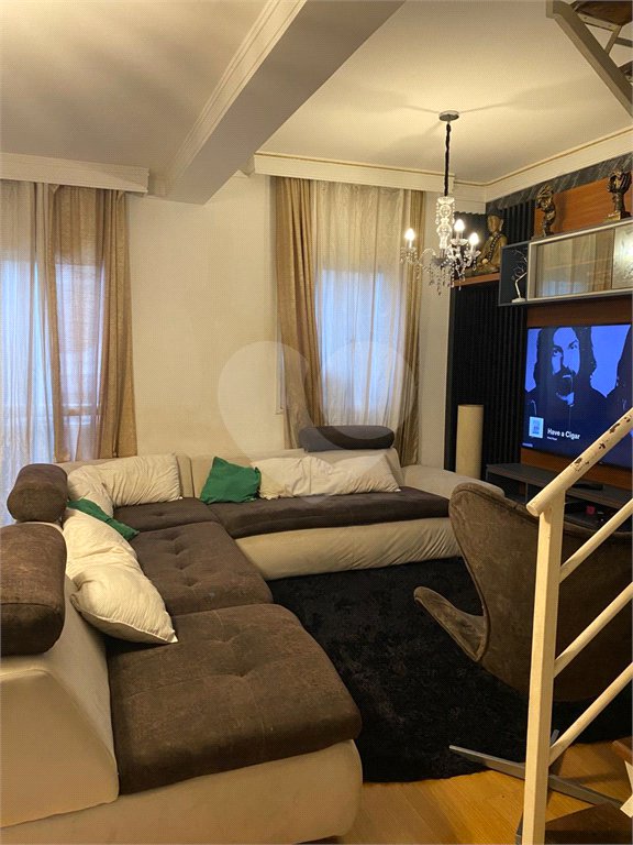 Casa à venda com 3 quartos, sendo 1 suíte, no condomínio Garden Resort, Jundiaí - SP