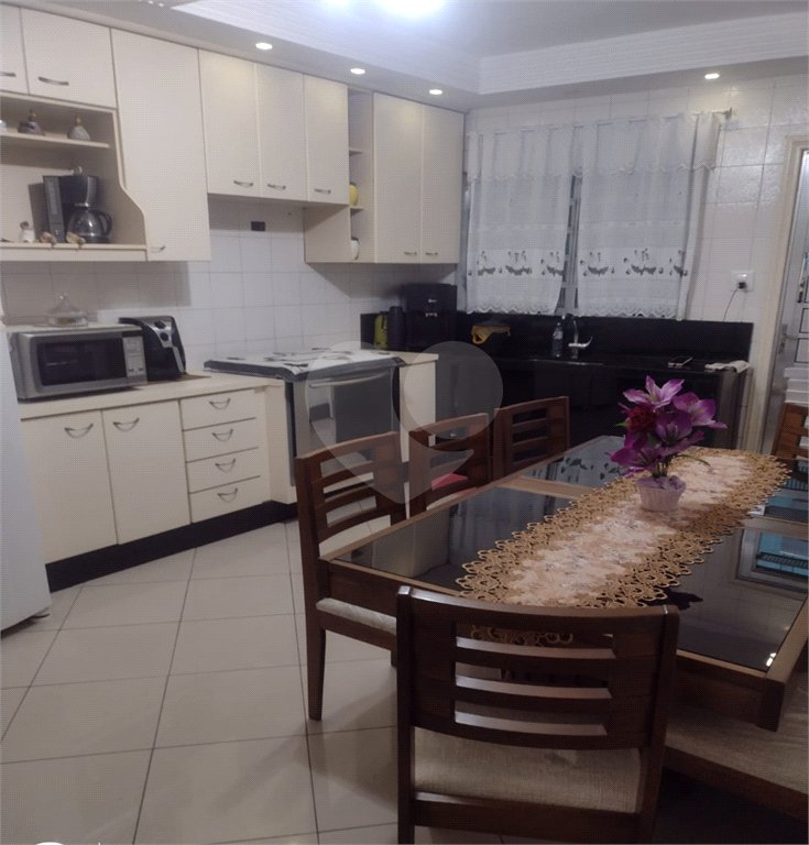 Casa de Vila à venda com 3 quartos, sendo 1 suíte, em Vila Medeiros, São Paulo, SP
