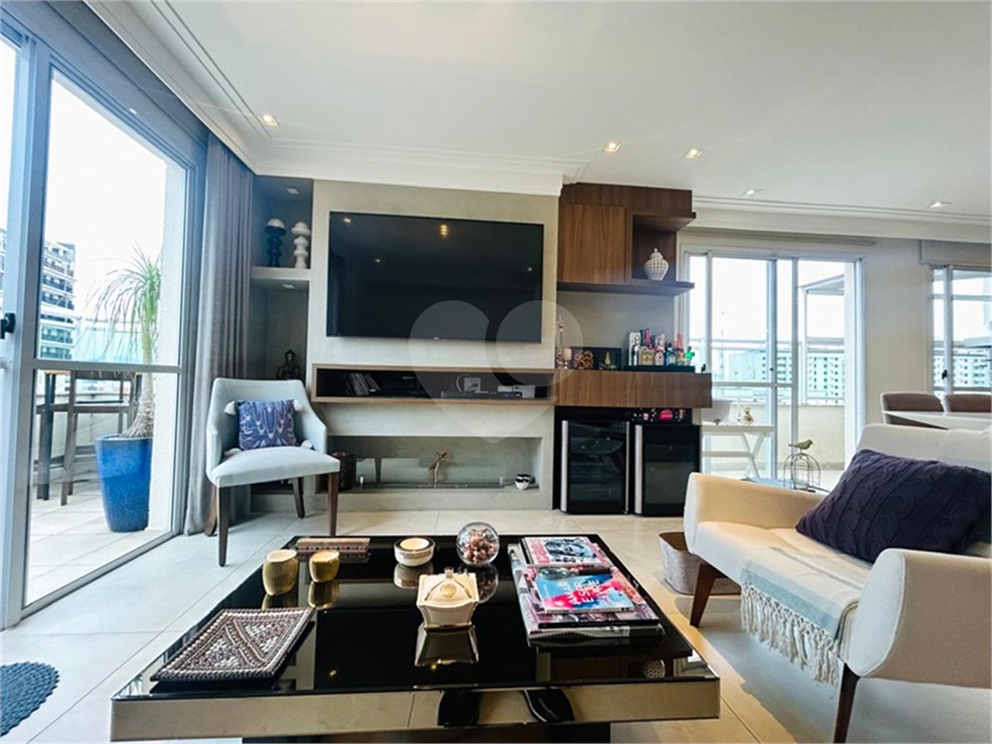 Apartamento à venda com 2 quartos, sendo 1 suíte, em Santa Cecília, São Paulo, SP