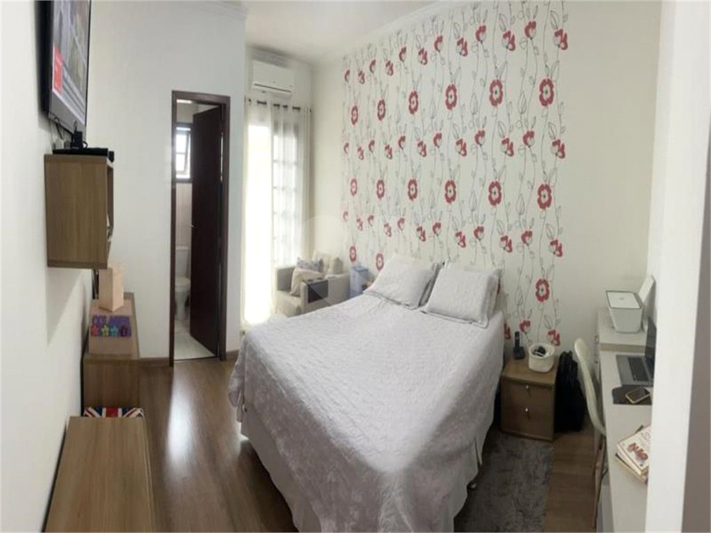 Sobrado à venda com 3 quartos, sendo 1 suíte,  em Vila Marari, São Paulo, SP