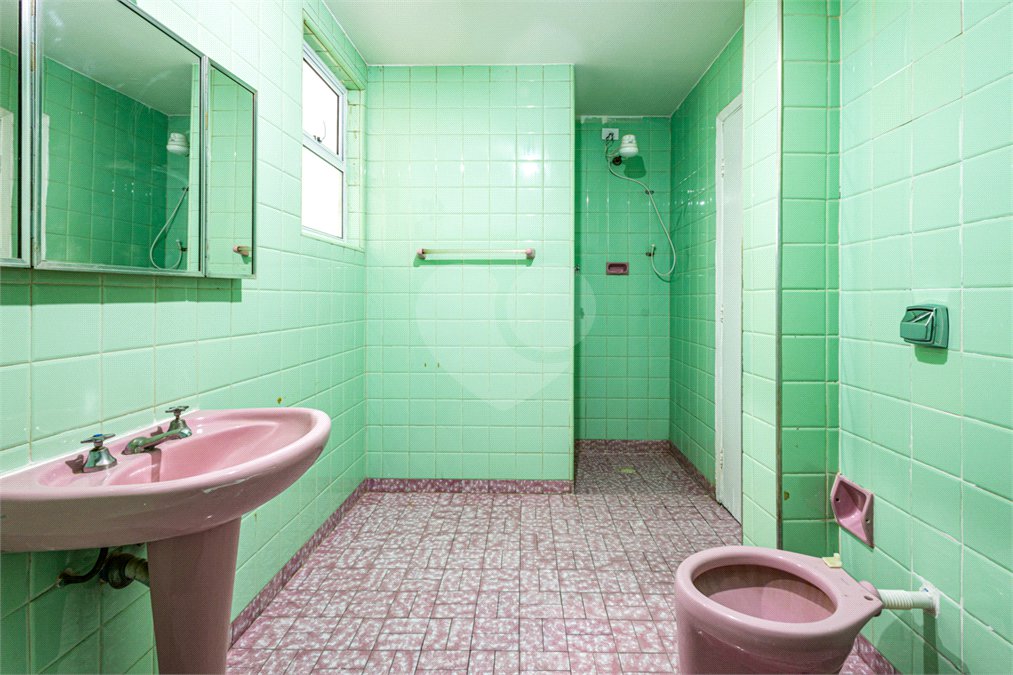 Apartamento à venda com 3 quartos, sendo 1 suíte, em Pinheiros, São Paulo, SP