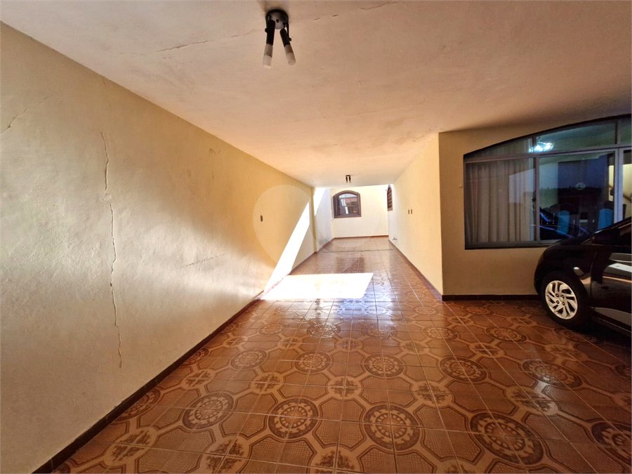 Casa à venda com 4 quartos, sendo 1 suíte, em Alto da Boa Vista, São Paulo, SP