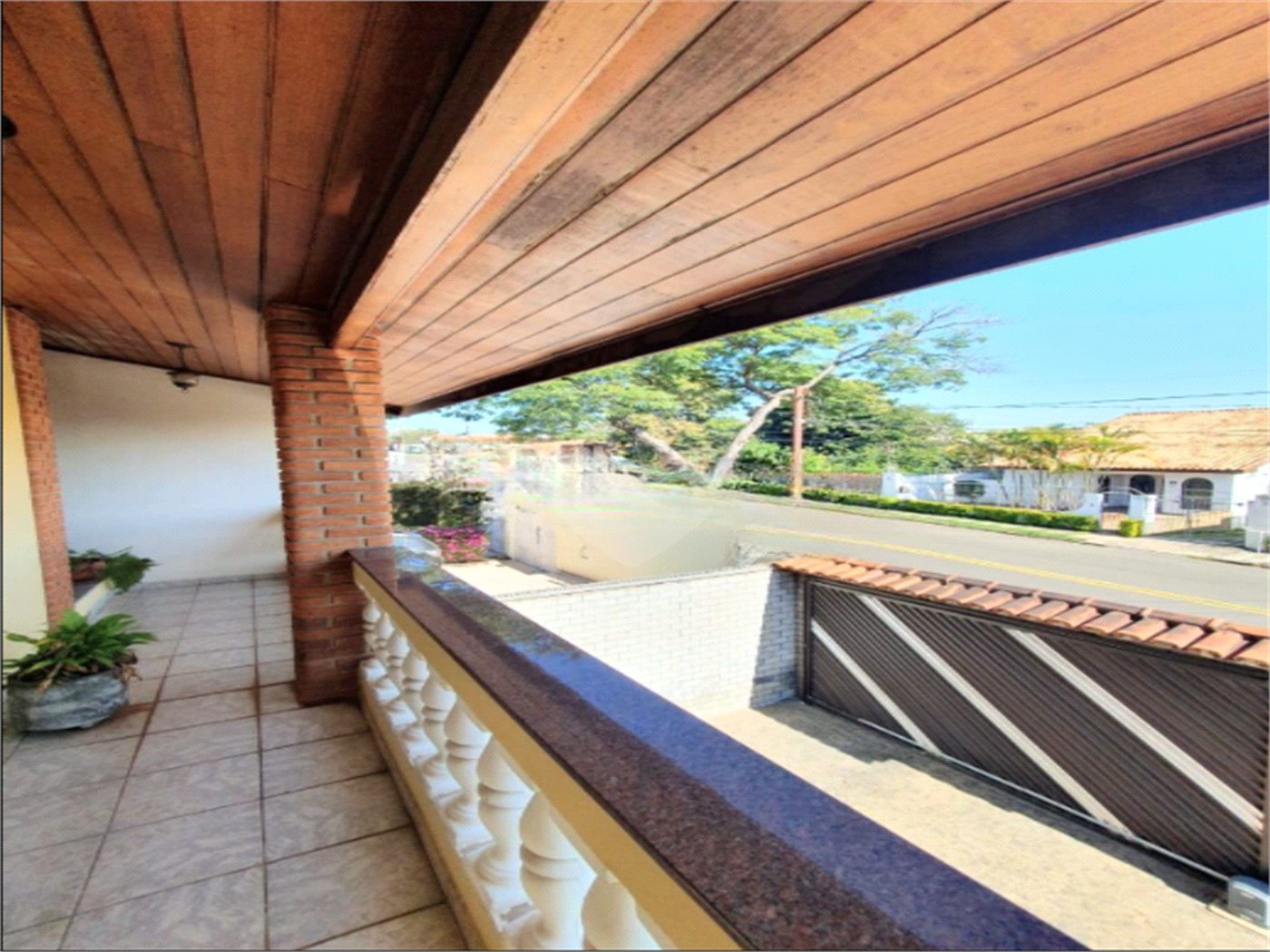 Casa à venda com 3 quartos, sendo 1 suíte,  em Jardim Santa Rosália, Sorocaba, SP