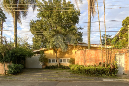 Casa de Vila à venda com 5 quartos, sendo 4 suítes, em Chácara Santo Antônio, São Paulo, SP