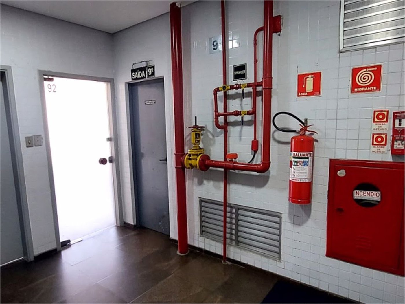 Sala Comercial para venda e locação, Centro, Santos - SA0071.
