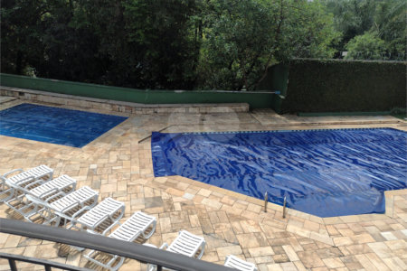 Casa à venda com 4 quartos, sendo 3 suítes,  no condomínio Vila das Flores, São Paulo - SP