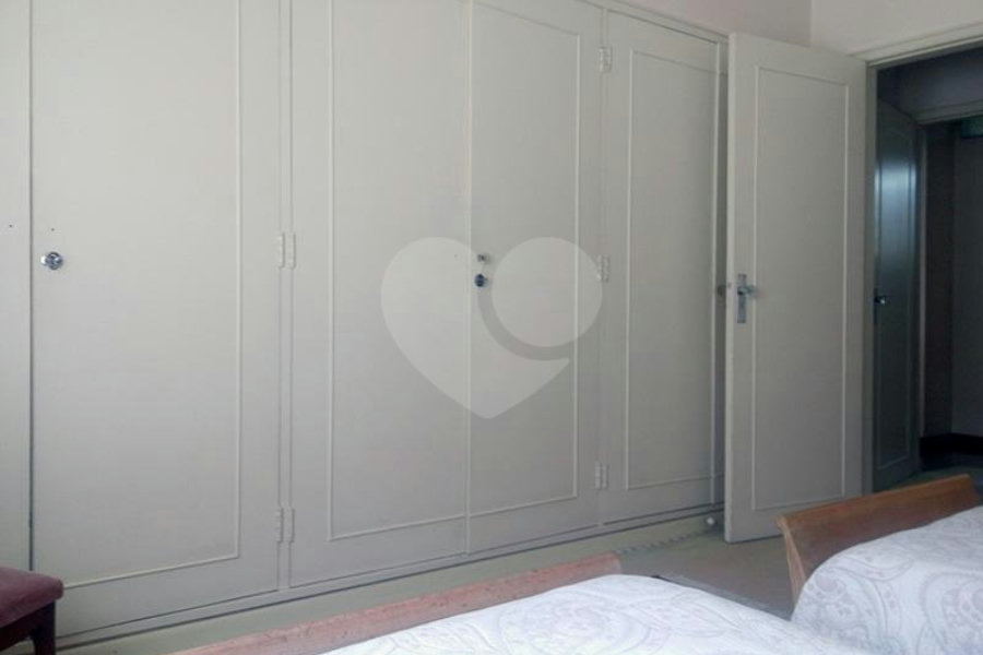 Casa à venda com 5 quartos, sendo 2 suítes, em Santana, São Paulo, SP