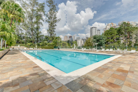 Casa à venda com 4 suítes no condomínio Granja do Morumbi, São Paulo - SP