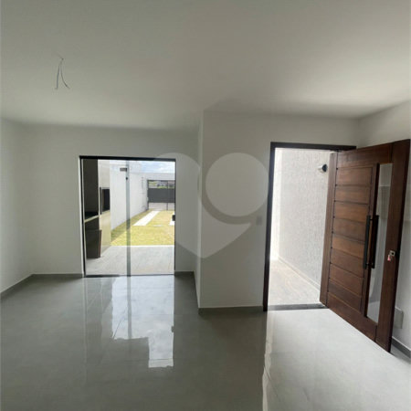 Casa à venda com 2 quartos, sendo 1 suíte, no condomínio Parque Guará, Rio de Janeiro - RJ