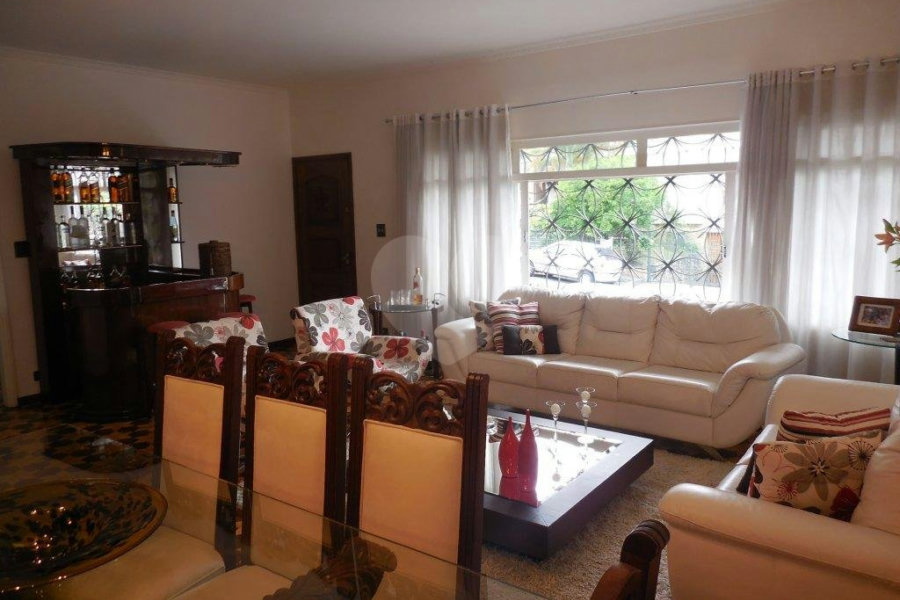 Casa à venda com 4 quartos, sendo 3 suítes, em Jardim Franca, São Paulo, SP
