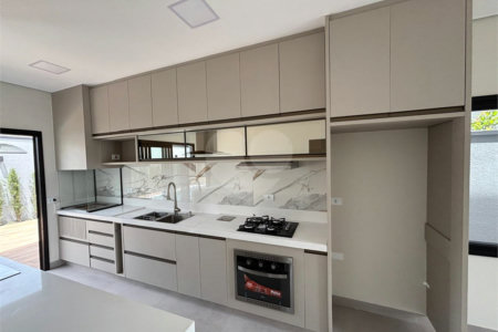 Sobrado à venda com 4 suítes em Residencial Central Parque, Salto, SP