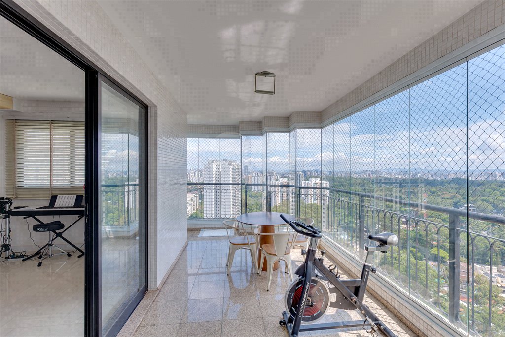 Apartamento à venda com 4 suítes em Alto da Boa Vista, São Paulo, SP