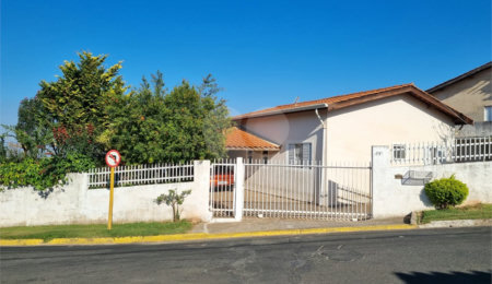 Casa Térrea à venda com 3 quartos no Centro, Serra Negra, SP