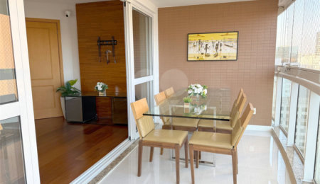 Apartamento para alugar com 3 quartos, sendo 1 suíte,  em Vila Olímpia, São Paulo, SP