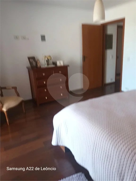 SOBRADO AMPLO COM 4 DORMITORIOS VISÃO PARA SERRA