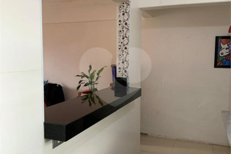 Apto c/ 85m2 - 2 Dormts/1 Suíte/1 Vaga