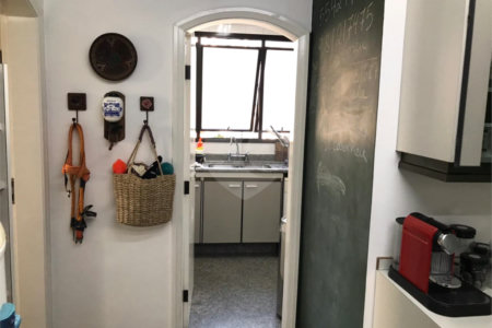 Apartamento à venda com 4 quartos, sendo 3 suítes, em Indianópolis, São Paulo, SP